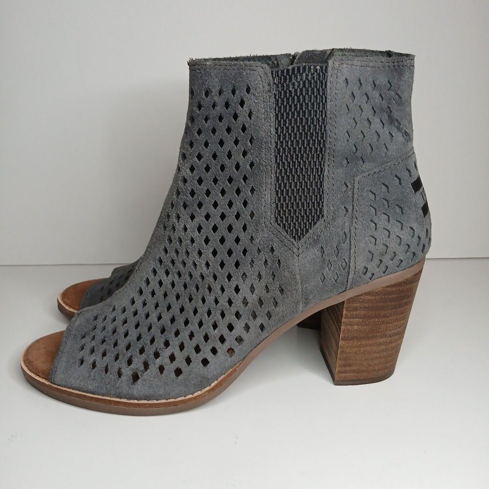 TOMS Women's Majorca Boots Size 8.5 Block‎ Heel Open Toe Grey Suede Boho Shoes